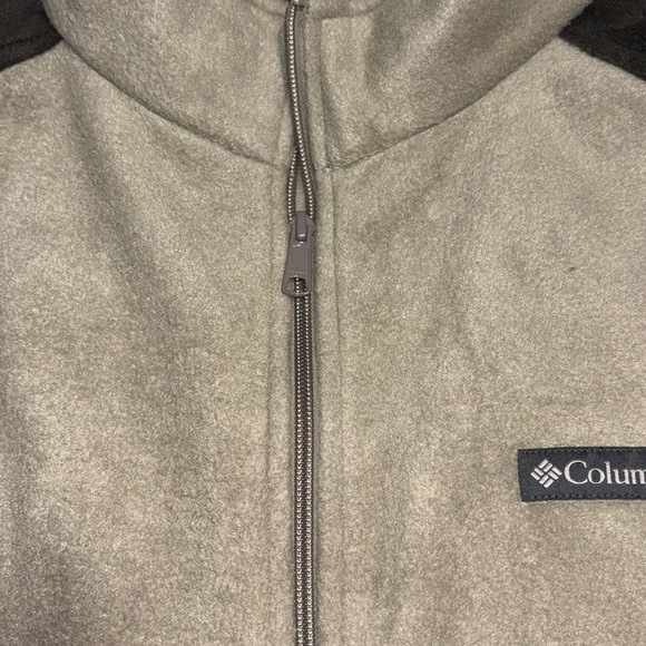 XXL Mens Columbia fleece vest. Sage green and army green zip front - Picture 4 of 8